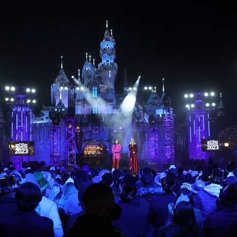 Dick Clark’s New Year’s Rockin’ Eve Rings in 2023 With Help from Martin Lighting Solutions